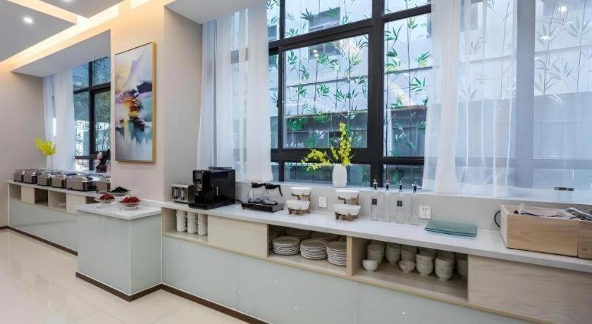 Gya Changzhou Wujin District Hutang New Era Furniture Plaza Hotel Экстерьер фото